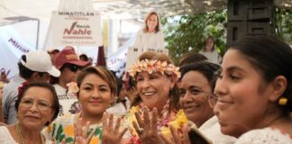 Seguridad carretera promete Rocío Nahle en Oteapan y sur de Veracruz .