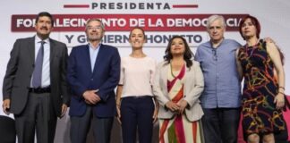 Sheinbaum expone su eje “Gobierno Honesto y Combate a la Corrupción”.