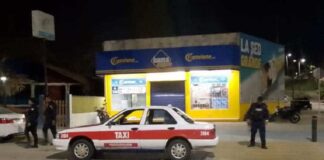 Identifican a mujer asesinada en un taxi en Coatzacoalcos.