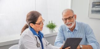 Contar con médico de atención primaria es clave en la “tercera edad” .