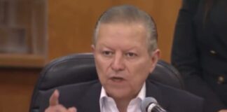 Arturo Zaldívar… Da pena ajena su lastimosa actitud.