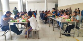 Asegura INM en Veracruz a 82 personas migrantes que viajaban hacinadas en autobús