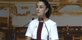 En cónclave con legisladores electos de Morena Claudia Sheinbaum les compromete a cumplir con su mantra.