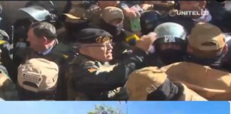 #Alerta: Golpe de Estado en Bolivia; cercan casa de Gobierno .