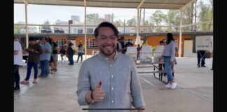 Daniel Serrano emite su voto y llama a Izcalenses a cuidar la elección .