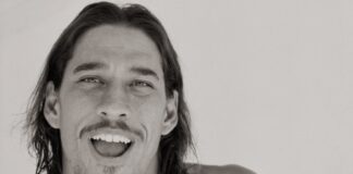 Fallece Tamayo Perry, actor de Piratas del Caribe por fatal ataque de tiburón.