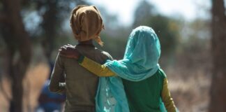 Compartir datos de niñas, niños y adolescentes en internet puede ser un riesgo .