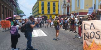 Estudiantes UV exigen a Gobierno de Veracruz prevenga y atienda oportunamente incendios .