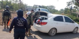 A horas de la elección Gobierno de #Veracruz amedrenta a ciudadanos y adversarios hasta con detenciones arbitrarias .