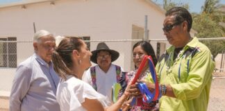 Seris reconocen a Claudia Sheinbaum con bastón de mando .