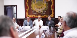 Se reúne Ricardo Ahued con empresariado del estado.