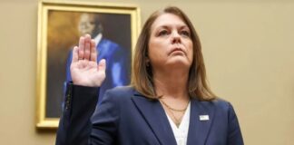 Renuncia Kimberly Cheatle Directora del Servicio Secreto .