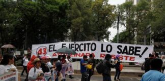 “Su preocupación no es encontrar a nuestros hijos, sino defender al ejército”: padres y madres de los 43