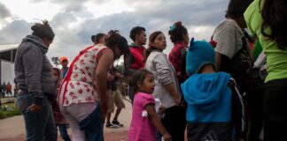 No deberíamos estar acá .