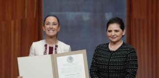 Tras 200 años y 65 Presidentes, Claudia Sheinbaum recibe Constancia que la acredita como primera mujer en la Presidencia de la República