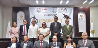 Acompaña Presidenta del Congreso a estudiantes egresados de la UPAV .