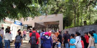 Salud Veracruz adeuda casi 70 mdp a extrabajadores del Seguro Popular.