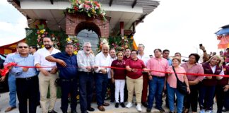 Entrega Ricardo Ahued obra de pavimentación en la Central de Abasto .
