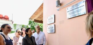 Devela Ricardo Ahued placa en honor de Mateo Oliva .