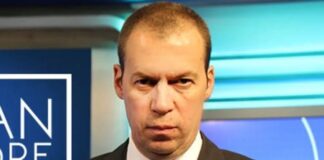 ¿Cuál fue la causa del fallecimiento de André Marín a los 52 años de edad?