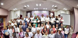 En el Congreso, firman municipios convenios en favor de lenguas indígenas.