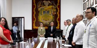 Recibe Ayuntamiento de Xalapa Distintivo ELSSA .