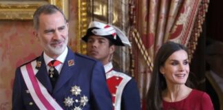 España ausente, su rey no fue invitado.