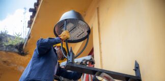 Continúa Ayuntamiento de Xalapa con proyecto de renovación del alumbrado público.