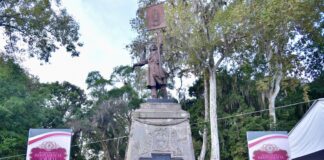 Realiza Congreso de Veracruz Guardia de Honor ante el monumento al Padre de la Patria.