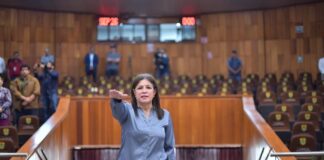 Asume Elvia Merlín el cargo de diputada por el Distrito de Cosoleacaque.