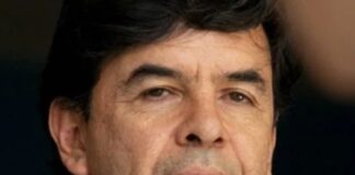 Claudia ¡cuidado con ese asesor!