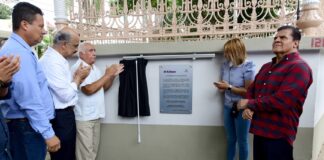 Con develación de placa conmemora Ricardo Ahued fundación de El Tronconal.