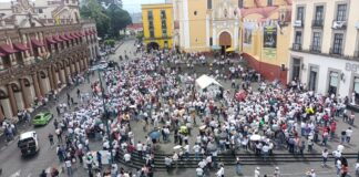 Jóvenes Becados del Bienestar marchan pro amloreforma judicial