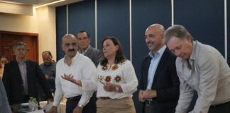 Industriales y empresarios se suman a rocío Nahle para impulsar proyectos de vialidad en zona centro