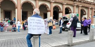 Pensionadas y jubilados confían en que pronto se sepa destino de fondos federales para maestros en “Veracruz