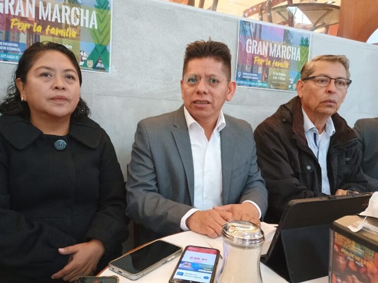 Evangélicos anuncian la “Gran Marcha por la Familia” en Xalapa.