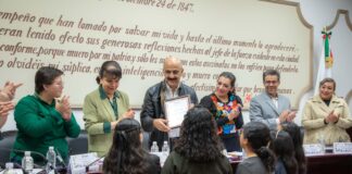 Refrenda Ricardo Ahued compromiso con la niñez y adolescencia de Xalapa.