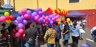 Las y los trabajadores del PJF realizaron una “Feria Judicial” frente a Palacio de Gobierno.