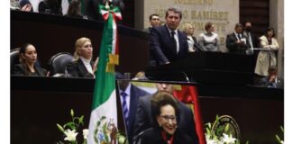 Legisladoras y legisladores rindieron homenaje luctuoso a la diputada Ifigenia Martha Martínez y Hernández