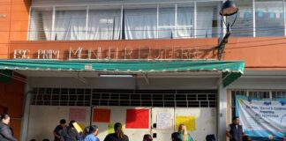 Por caso de menor problemática familiares de educandos toman escuela primaria