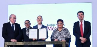 En primera mañanera Sheinbaum ofrece disculpa pública por parte del Estado por la masacre estudiantil en Tlatelolco .