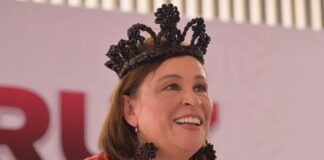 Rinde Rocio Nahle homenaje a Ifigenia Martínez.