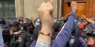 Momento incómodo en Palacio Nacional.