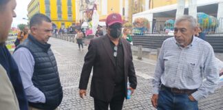 Protestan contra despojo en un fraccionamiento de Xalapa.