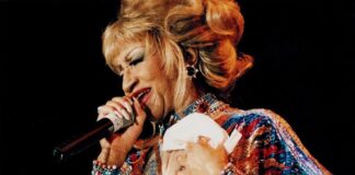 “Celia Cruz En Vivo – 100 años de Azúcar”, que ganó el premio Mejor Diseño de Empaque