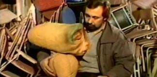 “Homoti”, es el plagio de  E.T. de nacionalidad turca de 1987.