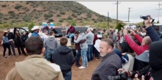 Cámara de Diputados guarda minuto de silencio en memoria de mujeres y niños de familia LeBarón-Langford