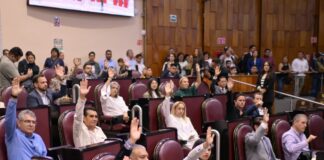 Declara Congreso la conformación de cuatro grupos legislativos.