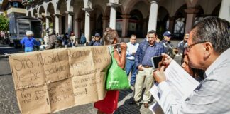 Atiende Ayuntamiento de Xalapa a manifestantes.