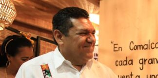 El pecho de May no es bodega en el edén sureño.